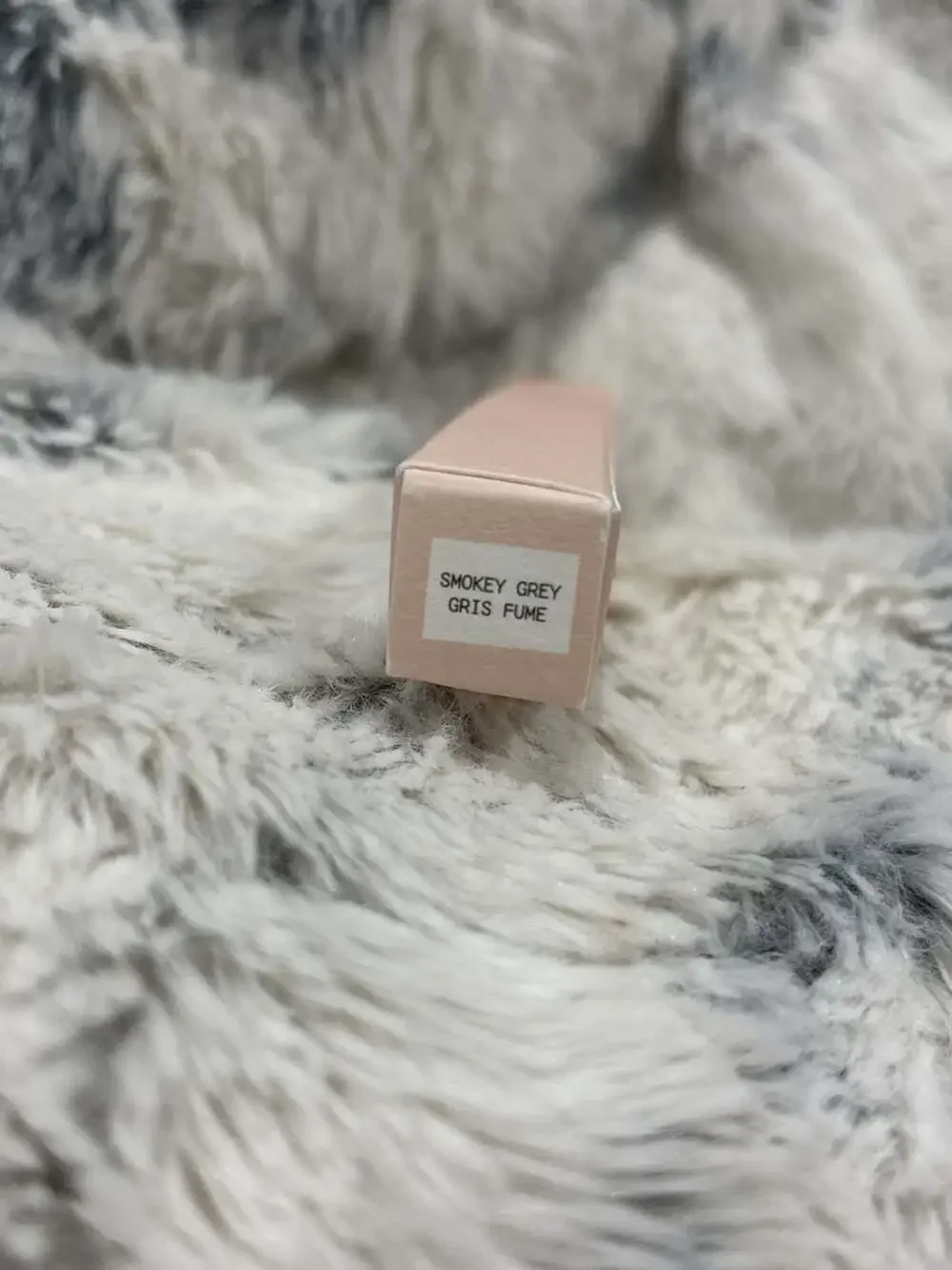 The Eyeshadow Stick – Jones Road,